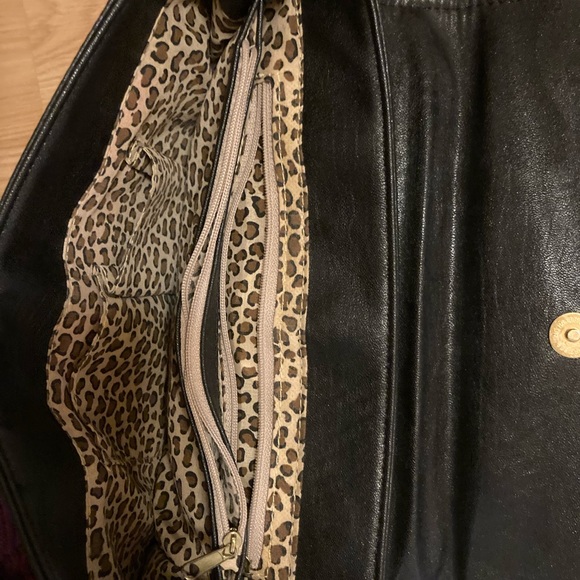 🎉BOGO! Aldo Womens shoulder purse in excellent condition - Picture 3 of 3